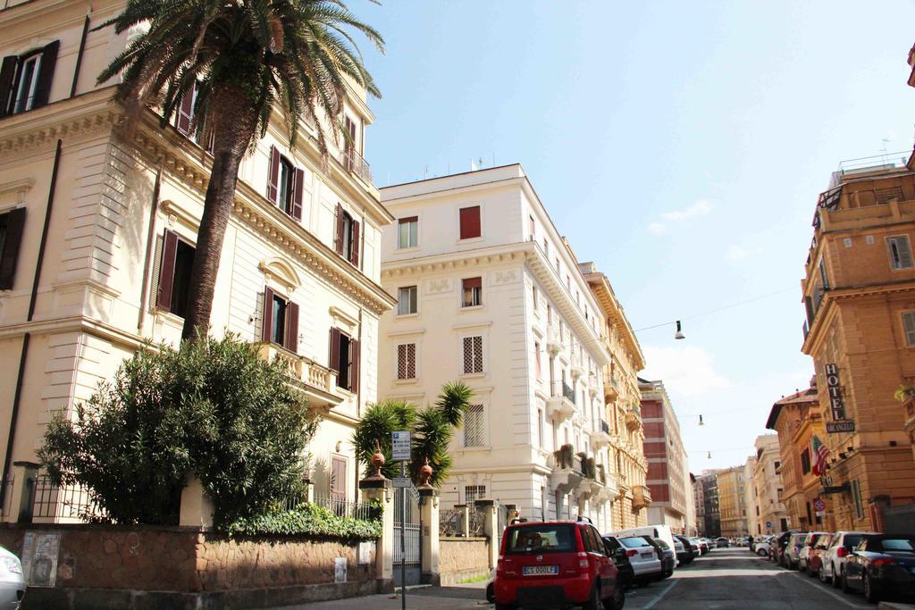 Luxury White House Rome Leilighet Rom bilde